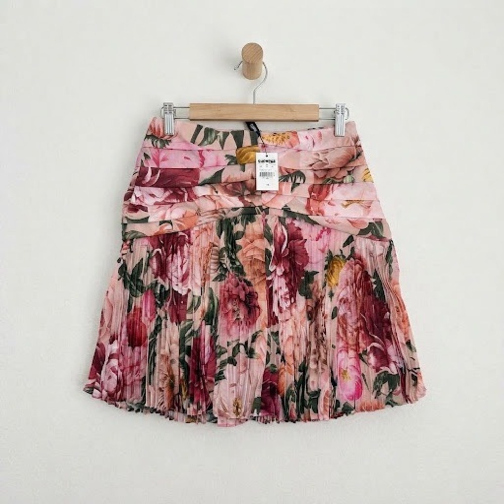 NWT Express Coquette Pink Floral Pleated Mini Skirt Soft Girl Balletcore Size 00